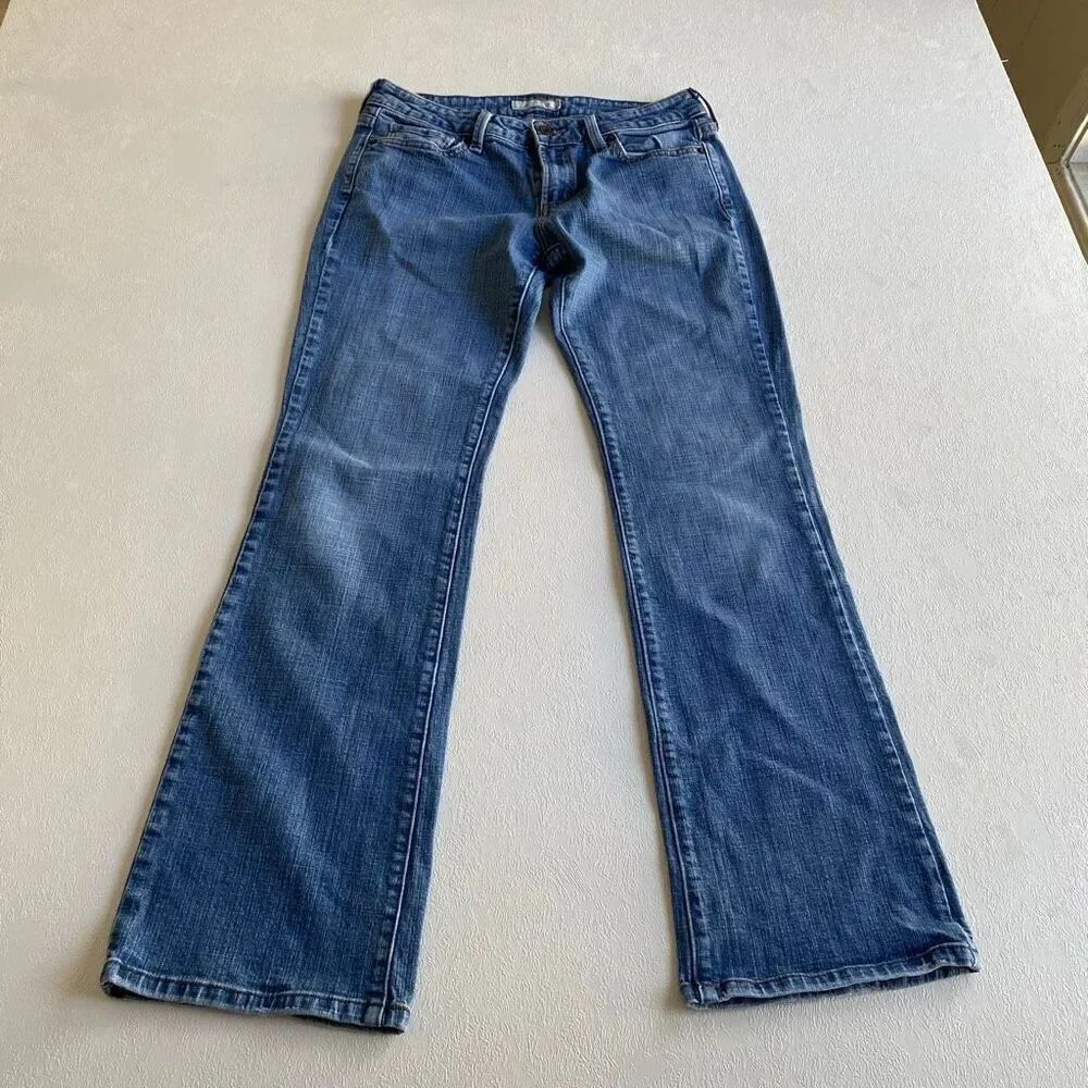 Levi’s 515 Bootcut Jeans Low Rise Medium Wash Women’s Denim